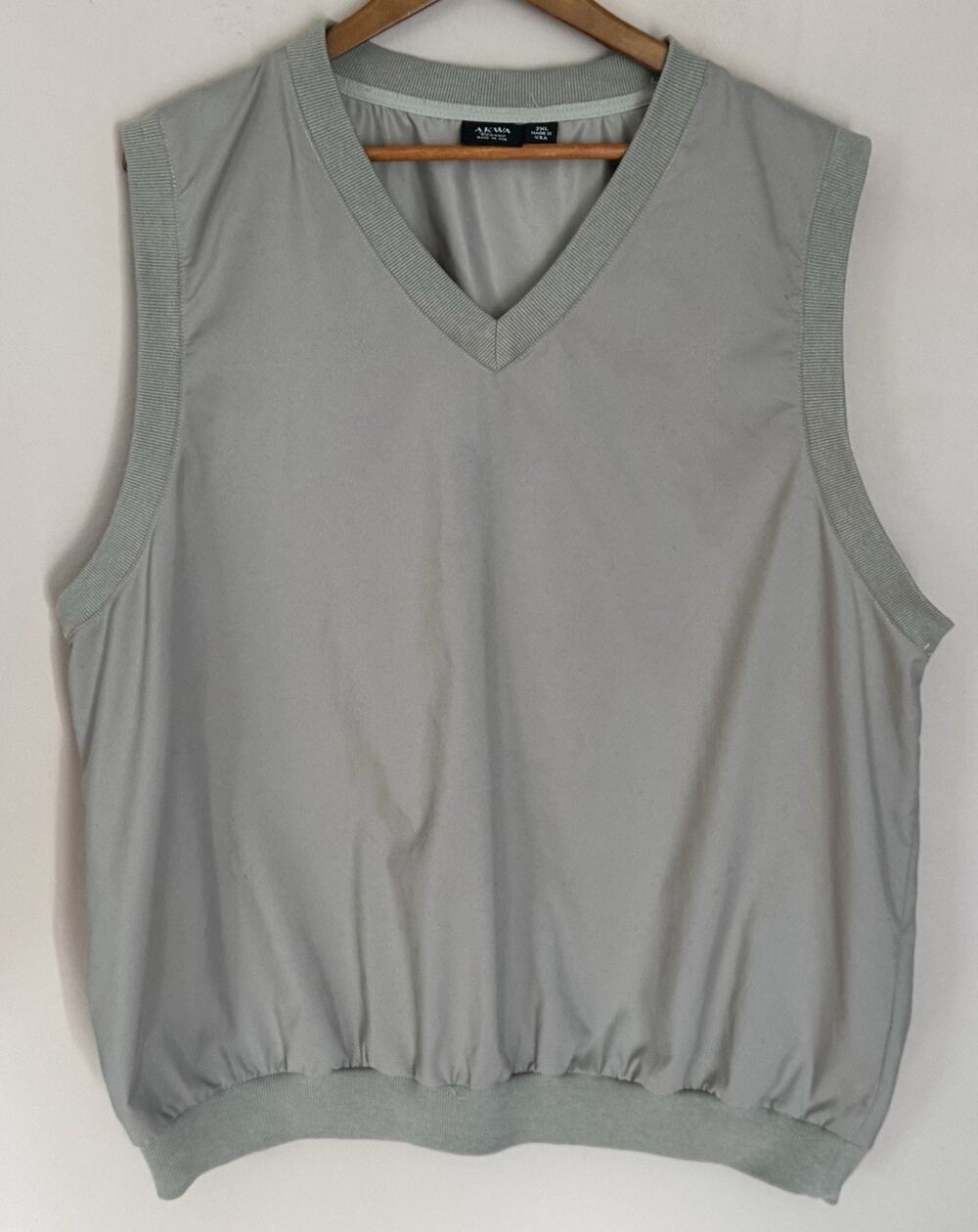 AKWA Golf Vest 2XL Tan Sleeveless V Neck Windbreaker Pullover Made In USA